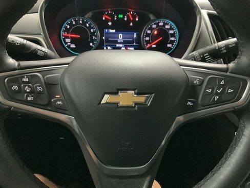 Used 2023 Chevrolet Equinox LT w/ Driver Convenience Package image 32