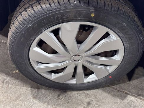 Used 2015 Nissan NV200 SV w/ Technology Package image 10