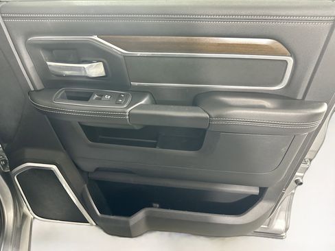 Used 2024 RAM 2500 Laramie image 30