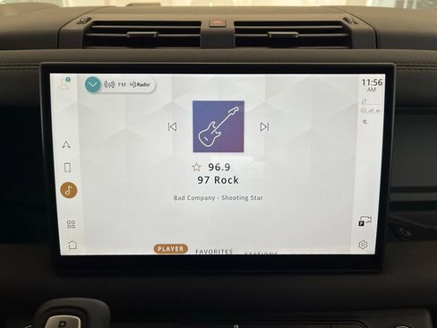 Used 2025 Land Rover Defender 110 X-Dynamic SE image 44