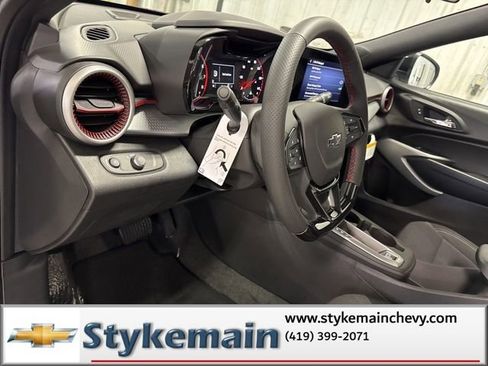 New 2026 Chevrolet Trax RS w/ Sunroof Package image 29