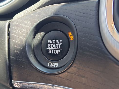 Used 2018 Jeep Grand Cherokee Summit AWD/4WD image 36