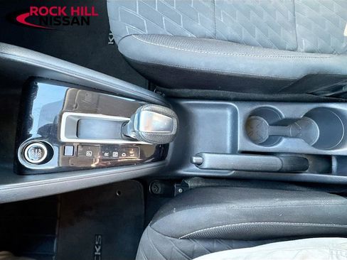 Used 2021 Nissan Kicks S image 23