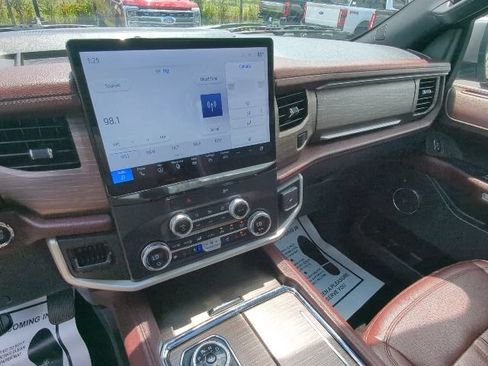 Used 2022 Ford Expedition Max Limited AWD/4WD image 30