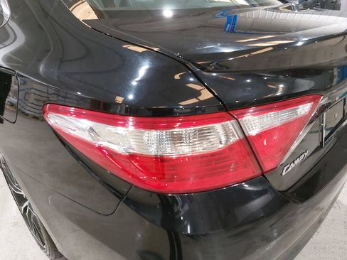 Used 2015 Toyota Camry XSE w/ Moonroof Package image 32
