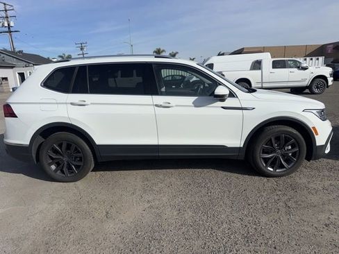 Used 2022 Volkswagen Tiguan SE image 4
