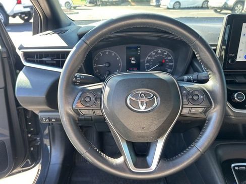 Used 2023 Toyota Corolla SE w/ SE Premium Package image 17