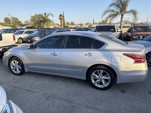 Used 2015 Nissan Altima 2.5 SL w/ Moonroof Package FWD image 4