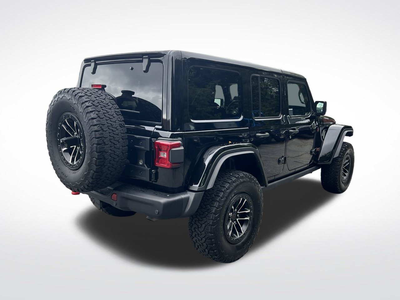 Used 2024 Jeep Wrangler Unlimited Rubicon AWD/4WD image 4