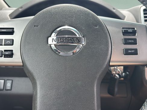 Used 2015 Nissan Xterra PRO-4X w/ Pro-4x Leather Package AWD/4WD image 25