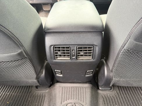 Used 2019 Toyota 4Runner SR5 AWD/4WD image 30