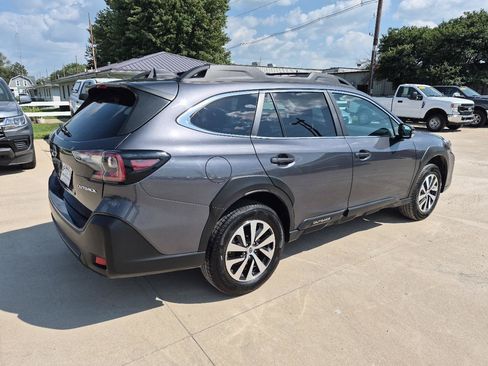 Used 2025 Subaru Outback Premium AWD/4WD image 6