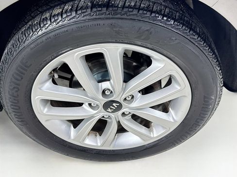 Used 2018 Kia Soul + FWD image 36