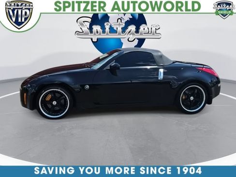 Used 2006 Nissan 350Z Grand Touring RWD image 9