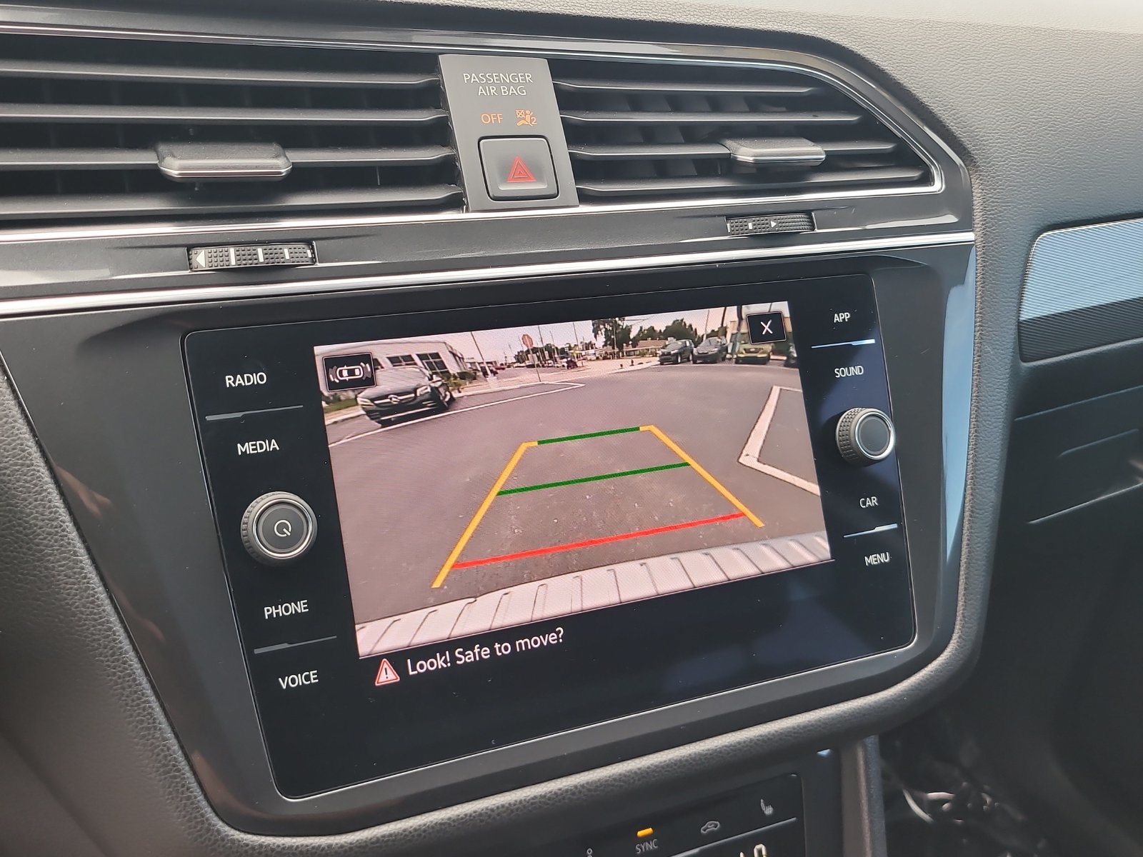 Used 2023 Volkswagen Tiguan SE FWD image 21