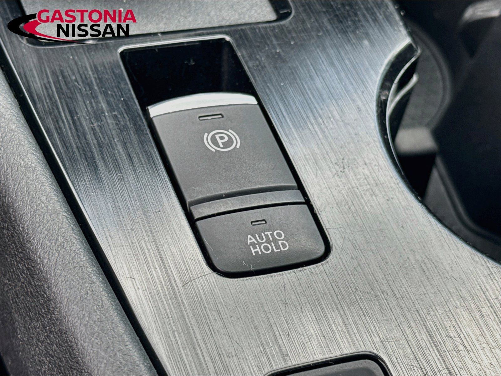 Used 2021 Nissan Rogue SV FWD image 25