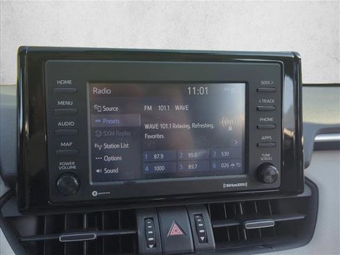 Used 2021 Toyota RAV4 XLE Premium image 16