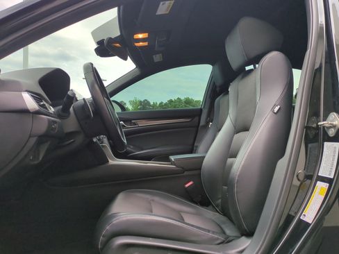 Used 2018 Honda Accord Sport image 14