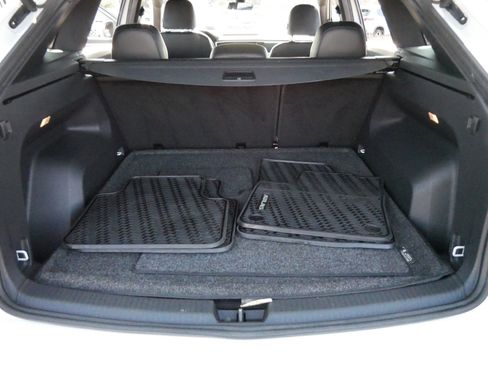 Certified 2022 Volkswagen Atlas Cross Sport SEL R-Line AWD/4WD image 20