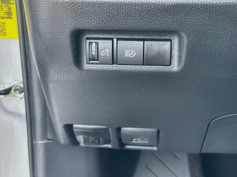 Used 2024 Toyota RAV4 LE FWD image 10