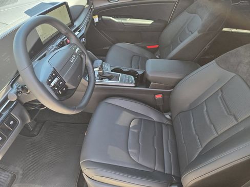 New 2026 Kia Sportage SX FWD image 10