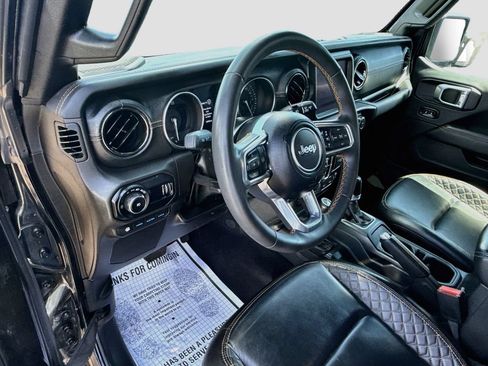 Used 2023 Jeep Wrangler Unlimited Sahara AWD/4WD image 10