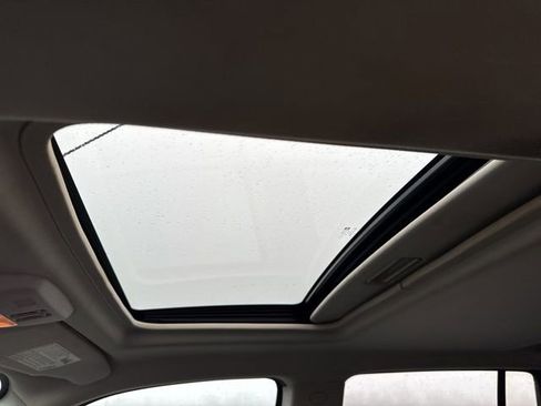 Used 2009 Chevrolet HHR LT image 10