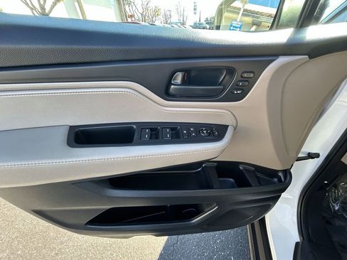 Used 2021 Honda Odyssey EX-L image 13