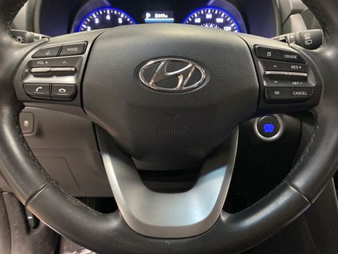 Used 2021 Hyundai Kona Limited AWD/4WD image 16