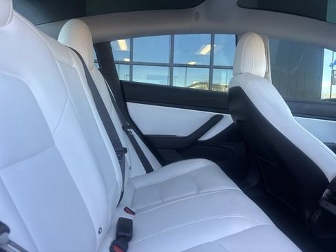 Used 2018 Tesla Model 3 Long Range image 14