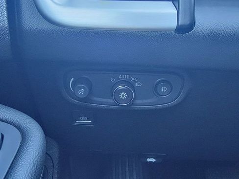 Certified 2024 GMC Terrain SLT w/ Infotainment Package II image 34