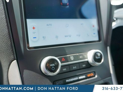 Used 2022 Ford Edge SEL w/ Convenience Package image 9