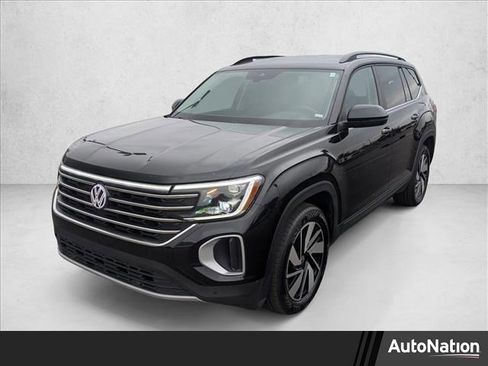 Used 2024 Volkswagen Atlas SE image 1