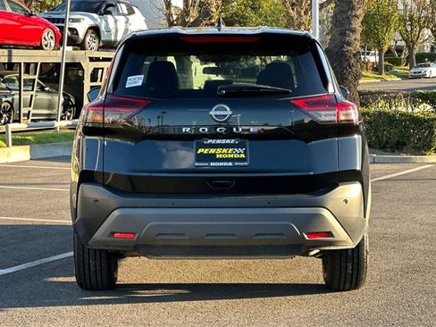 Used 2023 Nissan Rogue S image 5