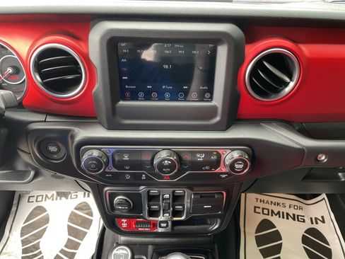 Used 2020 Jeep Wrangler Unlimited Rubicon AWD/4WD image 29