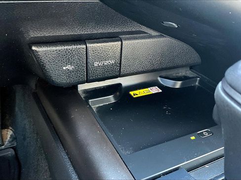 Used 2022 Toyota Camry XSE image 33