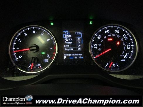 Used 2021 Toyota RAV4 XLE image 29