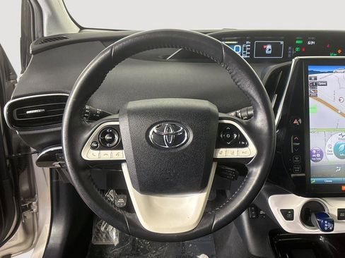 Used 2019 Toyota Prius Prime Advanced image 18