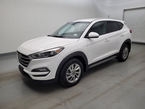 Used 2017 Hyundai Tucson SE AWD/4WD image 2