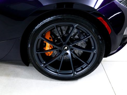 Used 2024 McLaren 750S Spider RWD image 26