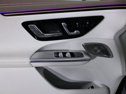 Certified 2023 Mercedes-Benz EQE 350+ 4MATIC SUV w/ Exclusive Trim Package image 9
