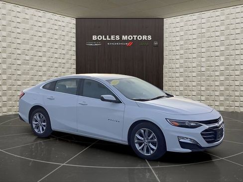 Used 2024 Chevrolet Malibu LT image 2