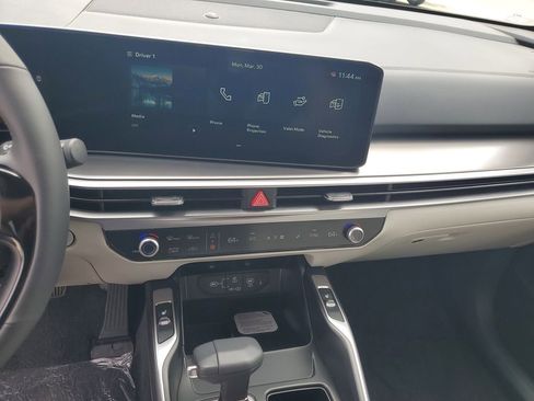 New 2026 Kia Sorento S FWD image 15