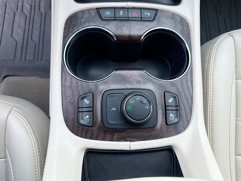 Used 2021 GMC Acadia Denali w/ Denali Ultimate Package image 21