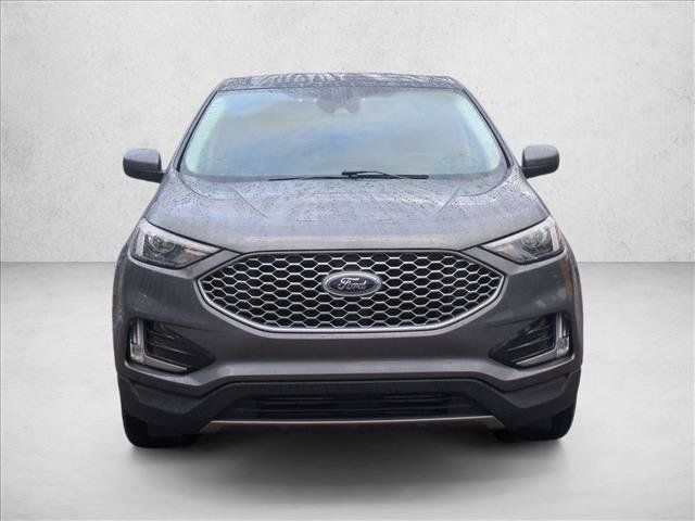 Used 2023 Ford Edge SEL w/ Convenience Package AWD/4WD image 2