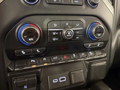 Used 2019 Chevrolet Silverado 1500 LT Trail Boss AWD/4WD image 27
