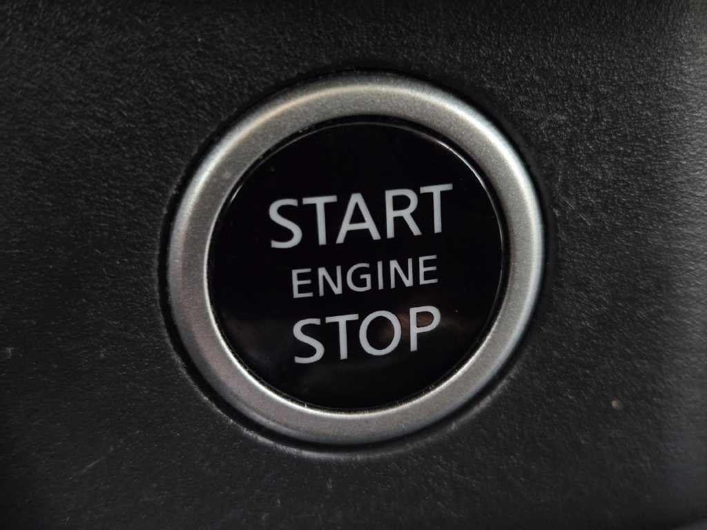 Certified 2023 Nissan Rogue SV FWD image 29