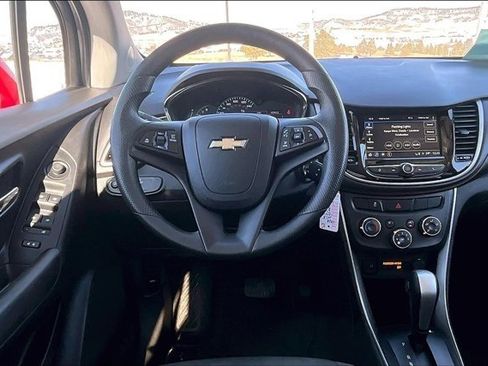 Used 2018 Chevrolet Trax LT image 8