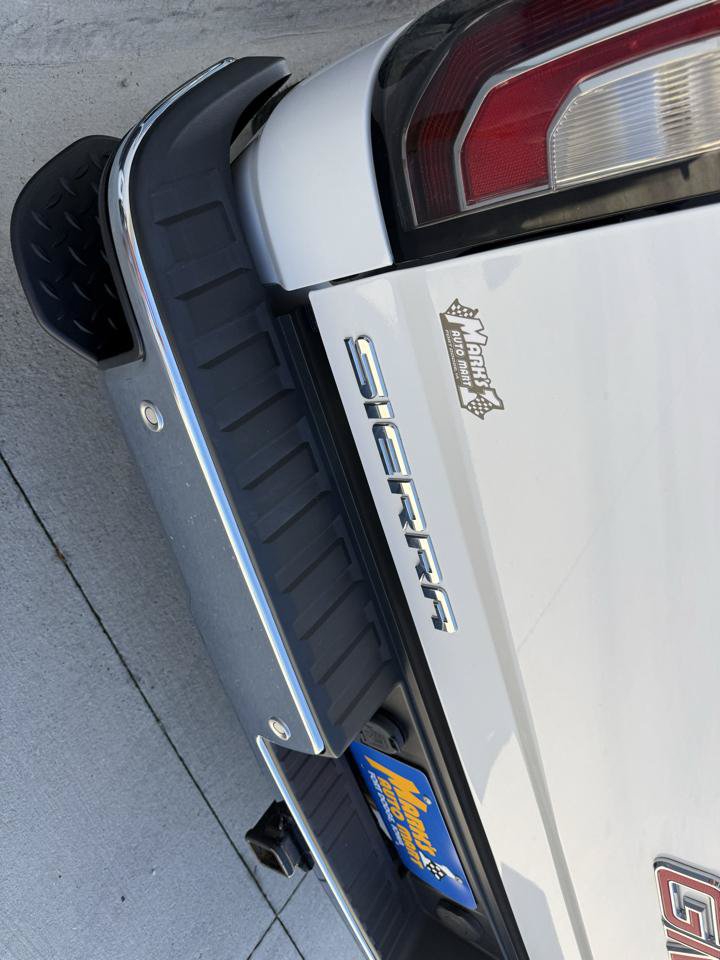 Used 2018 GMC Sierra 1500 SLT AWD/4WD image 29