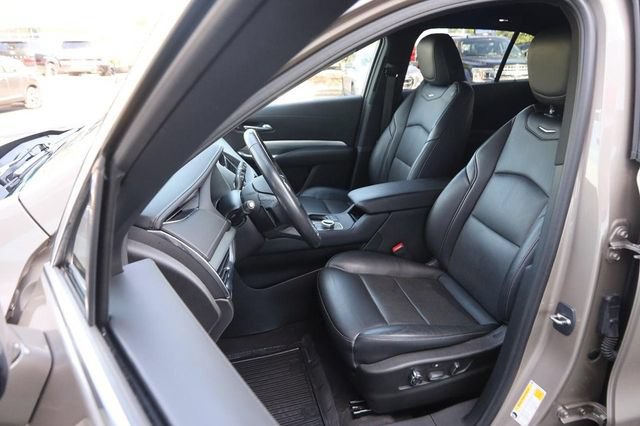 Used 2023 Cadillac XT4 Premium Luxury AWD/4WD image 9